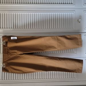 NWT Old Navy Pixie Chinos in Bourbon